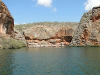 Pier para atracamento de barcos que transportam os turistas, que nesse local podem tomar um banho recreativo e apreciar a beleza do cânion. Foto: Rogério Valença Ferreira.