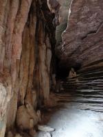 Espeleotema conhecido como cascata de rocha