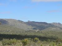 Imagem aproximada do cume do Pico das Almas do ínicio da trilha de acesso ao pico. Foto: Rogério Valença Ferreira.