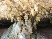 Detalhe dps estalactites formado ao longo da gruta. Fotografia Carlos Peixoto, 2013.