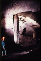 Visão Interna da Caverna da Lapa do Bode - Estalactite -Foto: Ricardo Fraga Pereira, 2009.