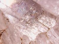 Grãos de calcita sob lupa eletrônica.