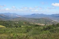 Panorama do Povoado de Matogrosso, represa e cidade de Rio de Contas vistas do mirante do Bittencourt. Foto-Rogério Valença Ferreira,2015