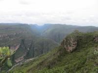 Vista da confluência dos rios Paraguaçu e Paty do mirante da Rampa do Caim, Igatu. Foto: Violeta de Souza Martins, 2021.