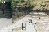 Vista geral do parque mostrando as exposições de varvito (Fonte: Artigo Sigep n. 62 de Antônio Carlos Rocha-Campos).