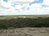 Vista da superfície de aplainamento dos Cariris Velhos, no Planalto da Borborema, a partir do geossítio Tanques com Enclaves de Diorito. Foto: Rogério Valença Ferreira.