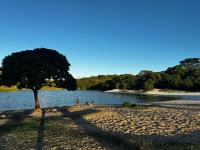 Lagoa do Abaeté com boias de identificação para banho. Parque Metropolitano do Abaeté, Salvador/Ba.