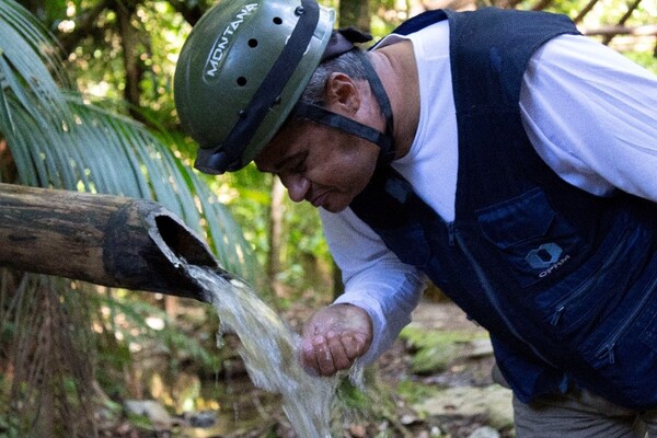 Trabalho em hidrologia e hidrogeologia beneficiam o uso sustentvel da gua no Brasil. Foto: Arquivo SGB